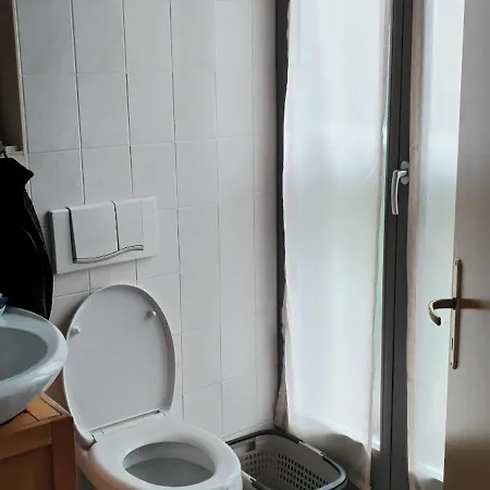 民宿 Praktisches Doppelzimmer Bei Nuernberg Mit Kuechenzeile 海罗德堡
