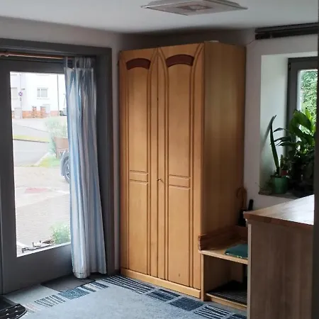 Praktisches Doppelzimmer Bei Nuernberg Mit Kuechenzeile * 海罗德堡