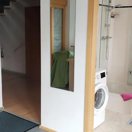 Praktisches Doppelzimmer Bei Nuernberg Mit Kuechenzeile 民宿 *
