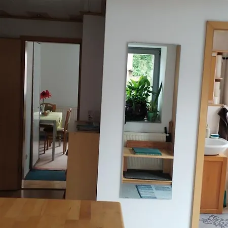 Praktisches Doppelzimmer Bei Nuernberg Mit Kuechenzeile *